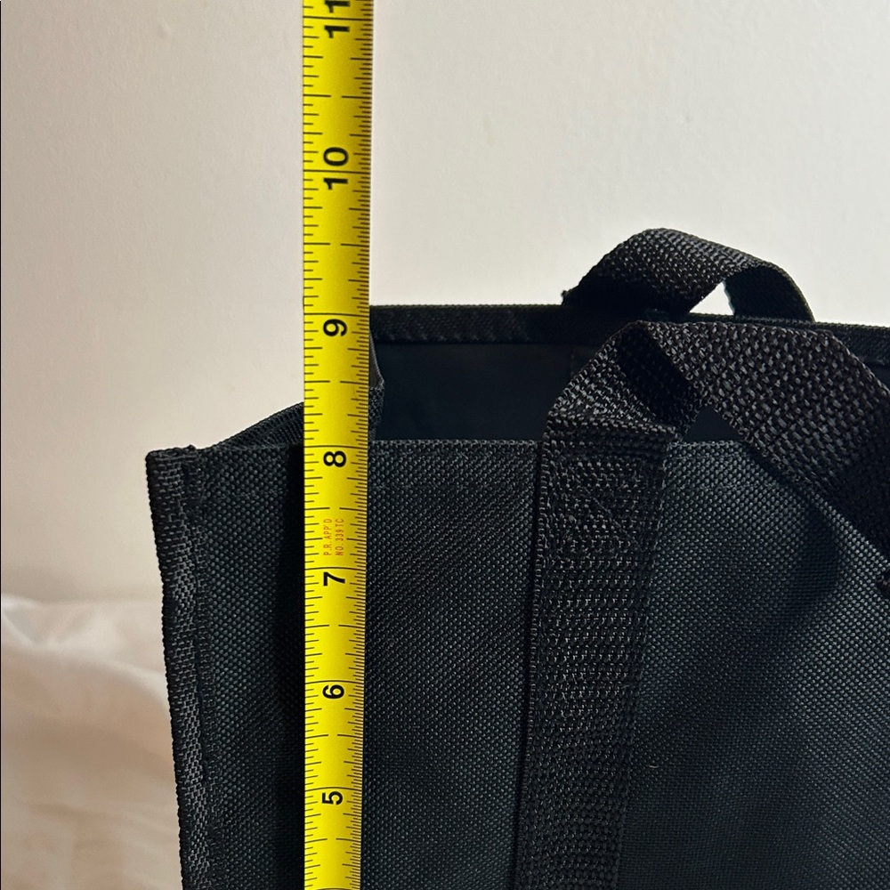 Elegant Black Tote Bag - Picture 6 of 7